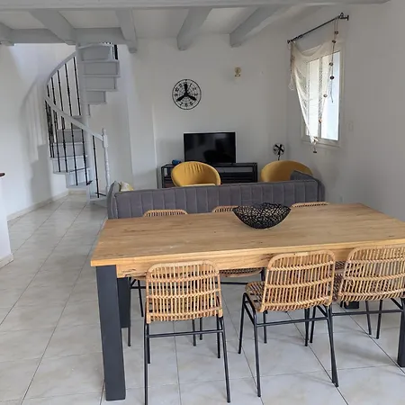 Дом отдыха Sol-y-days Avenue Camargue, Grande Maison Proche Centre Et Ле-Гро-дю-Руа